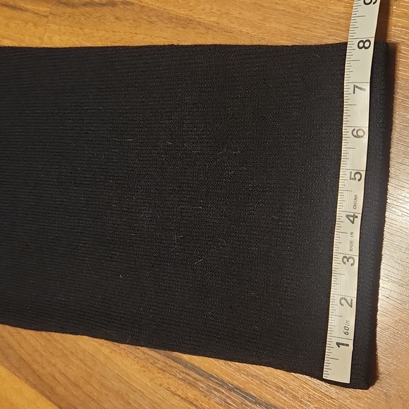 St. John Basics Black Santana Knit Pleated Front Pull-on Pants Size 8 - Picture 12 of 16